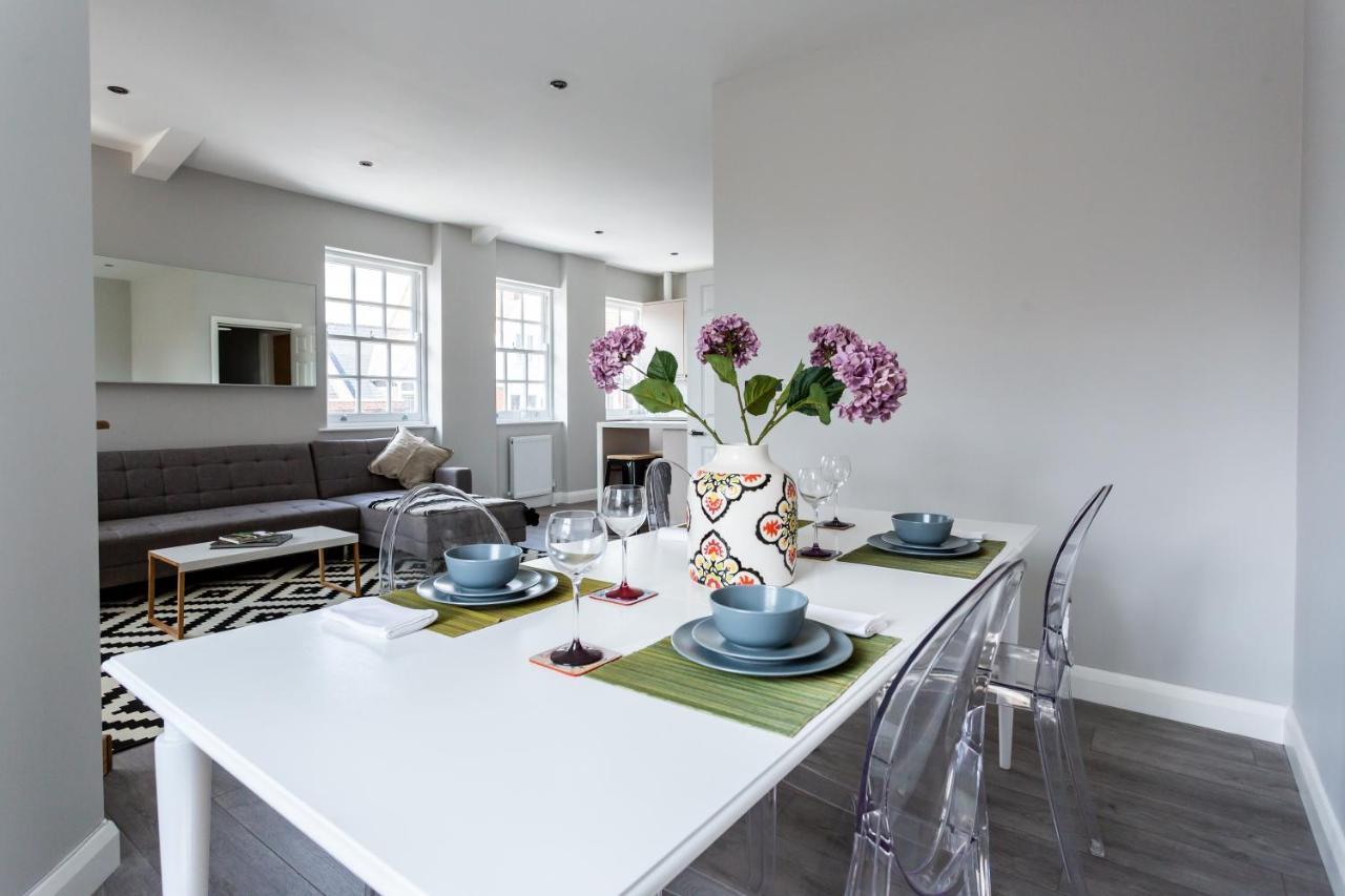 2 Bedroom Apartments With Sofa Bed In Southend Esterno foto