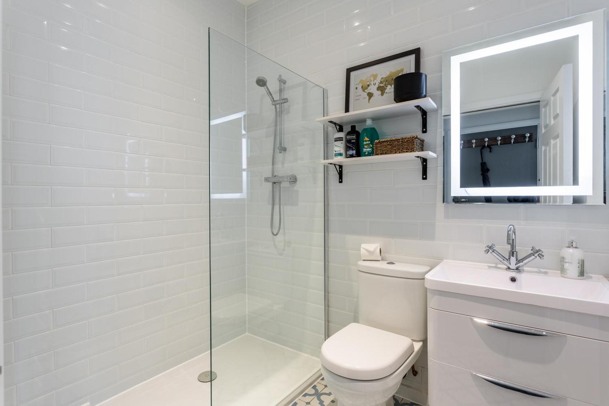 2 Bedroom Apartments With Sofa Bed In Southend Esterno foto