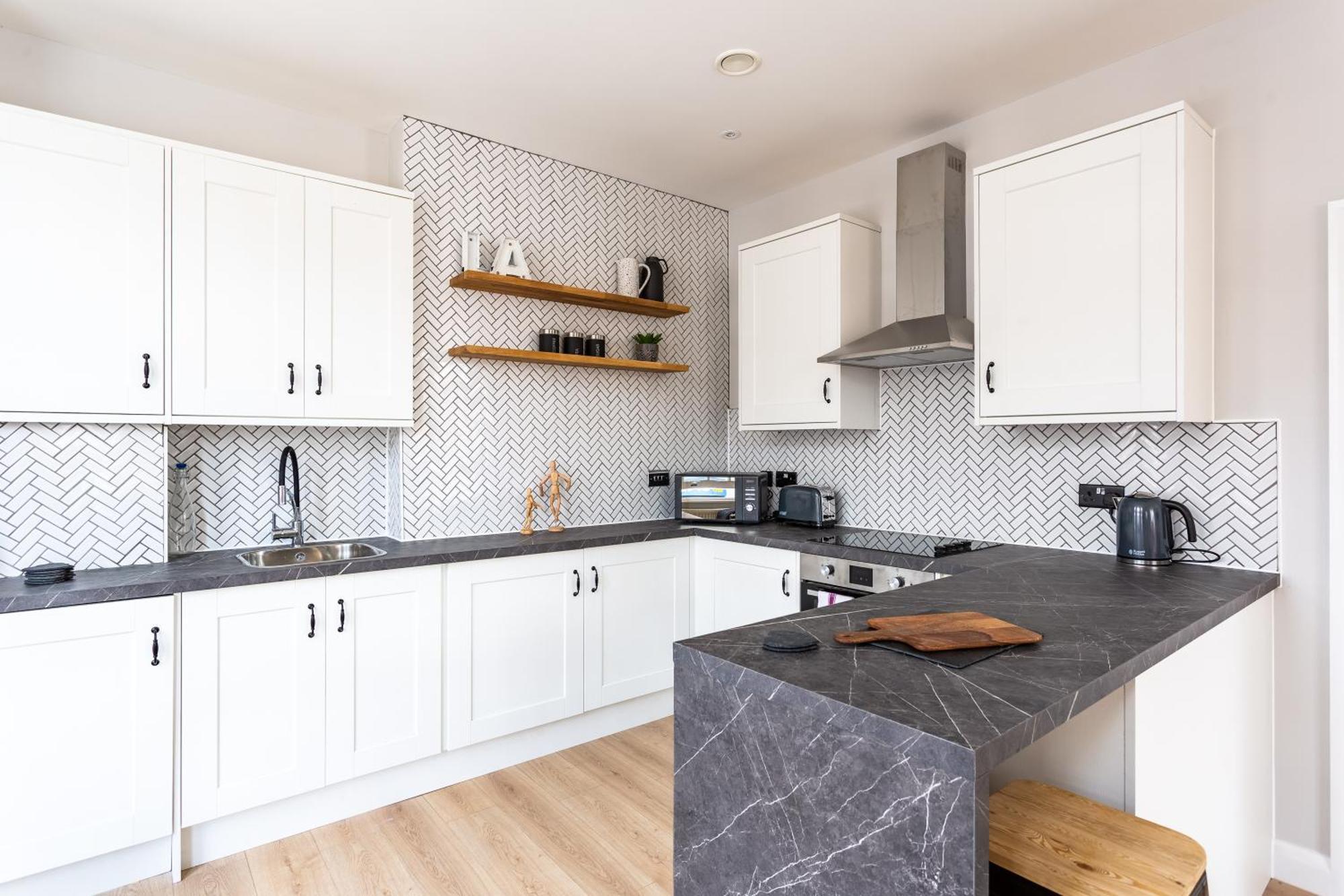 2 Bedroom Apartments With Sofa Bed In Southend Esterno foto